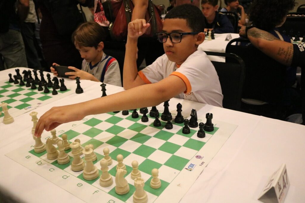 Alunos da rede municipal participam de Campeonato de Xadrez