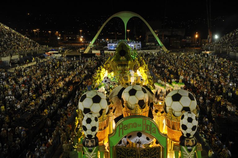 DESFILE DAS ESCOLAS DE SAMBA DO GRUPO ESPECIAL DO RIO DE JANEIRO