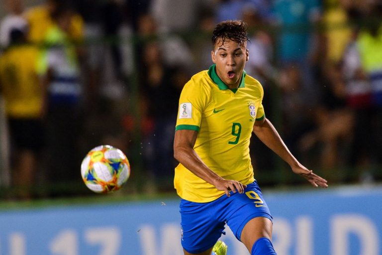 Brasil e Chile se enfrentam pelas oitavas de final da Copa do Mundo Sub-17.