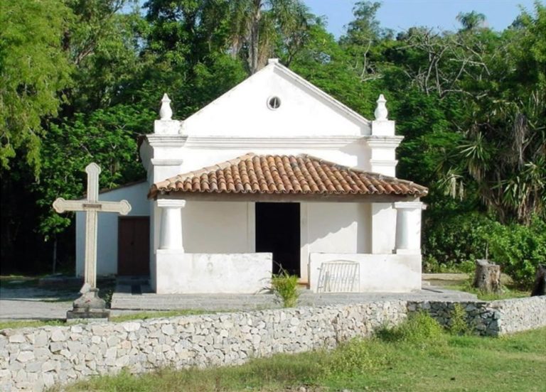 Capela da Luz _ Ilha de Itaoca - SG-RJ _ DIVULGACAO