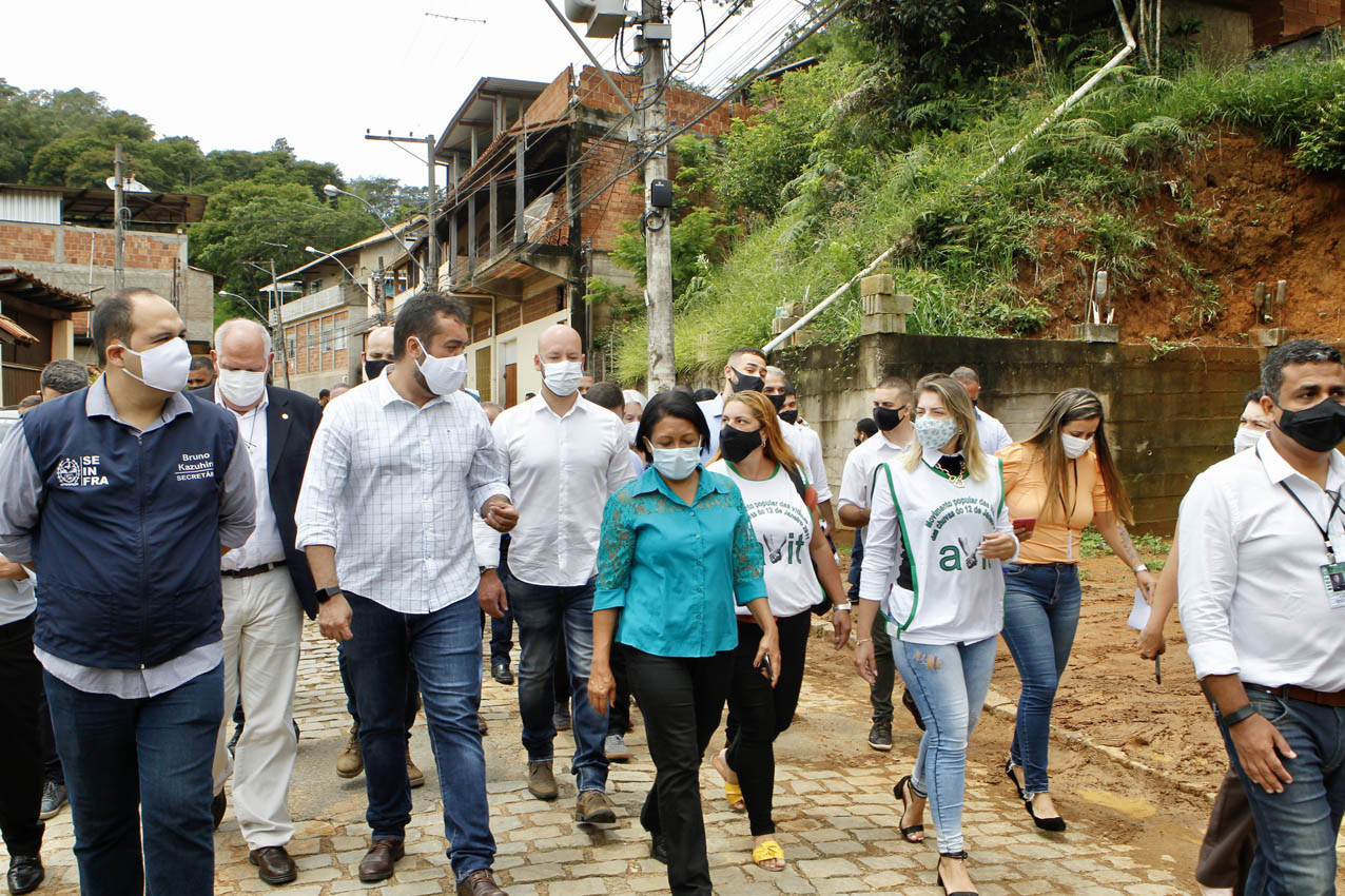 11-01-2021 - Claudio Castro visita bairros da Posse, Campo Grande e Ponte da Barra do Imbuí _ ROGERIO-SANTANA (4)