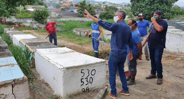 visita cemiterio