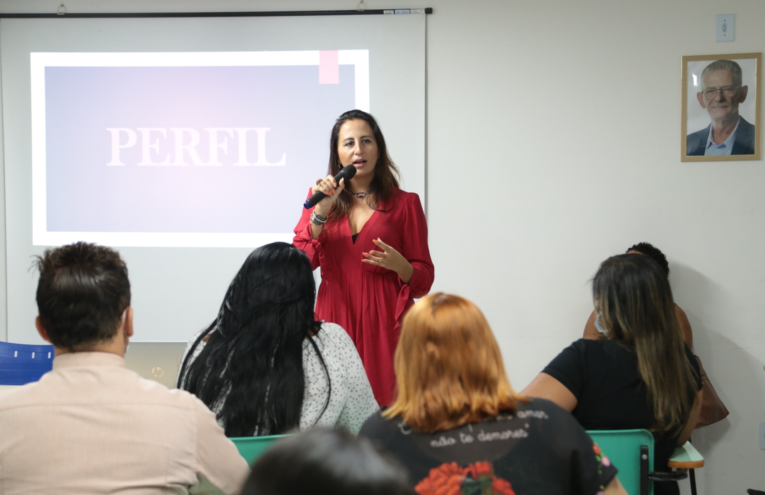 Capacitação - Combate à violência contra a mulher - Juíza Juliana Cardoso - Foto Renan Otto