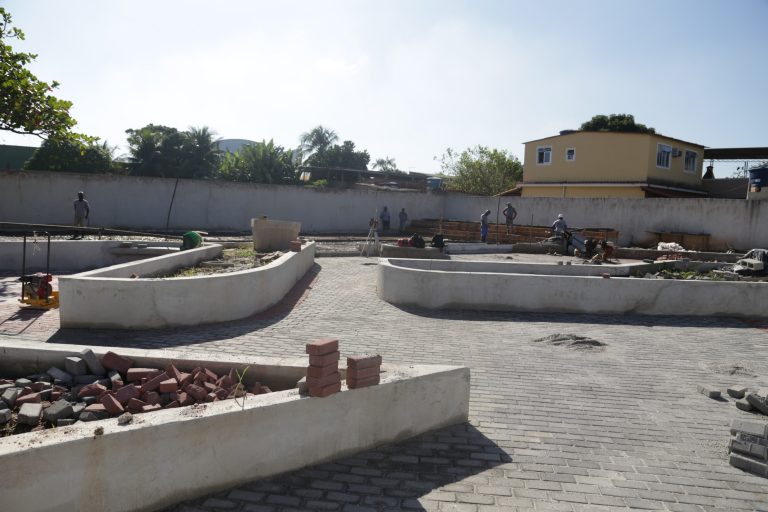 Obra na Praia das Pedrinhas - Foto Renan Otto (2)