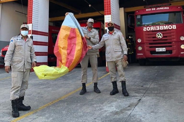 Fogo em vegetação - balão