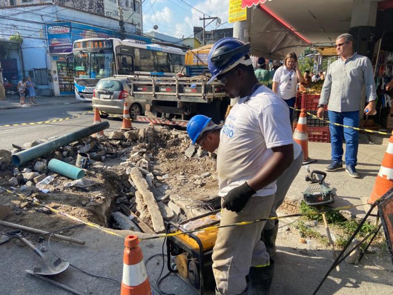 ROMPIMENTO DE TUBULAÇÃO, QUE SE ENCONTRAVA DETERIORADA, COMPROMETE ABASTECIMENTO EM SÃO GONÇALO