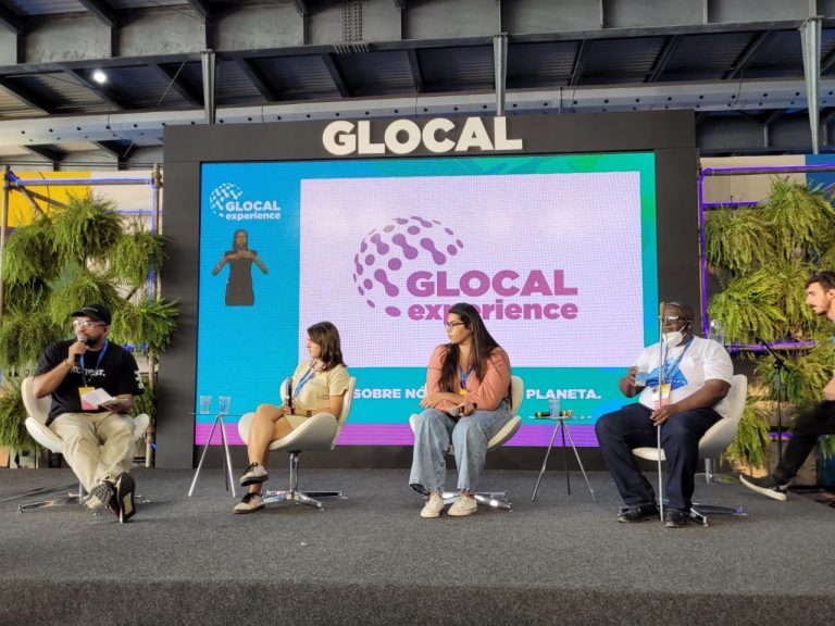 debate sobre “Águas, futuro líquido”, na Arena de Diálogos,