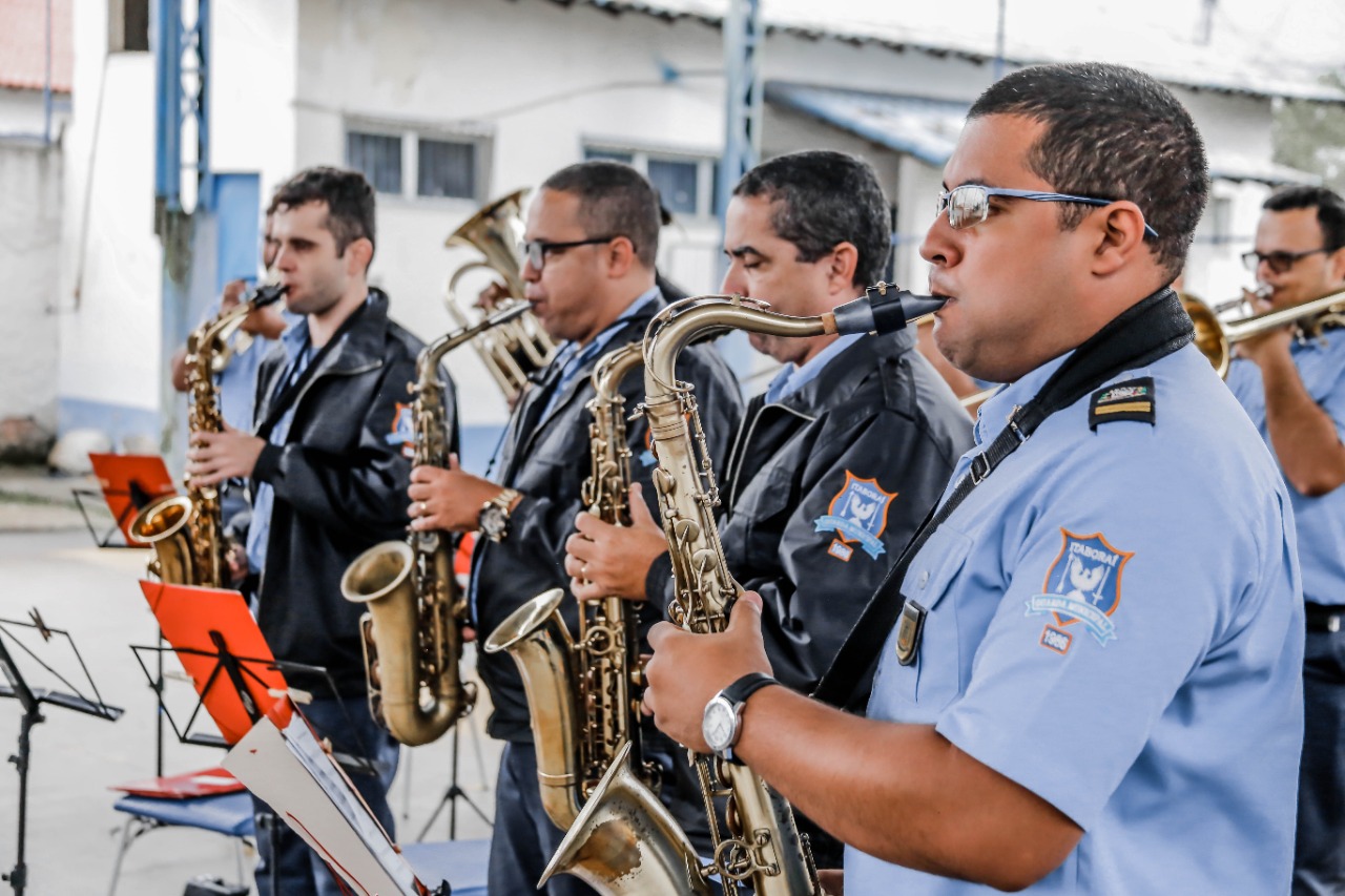 Alunos da rede municipal de ensino recebem projeto musical da Guarda Municipal de Itaboraí (3)