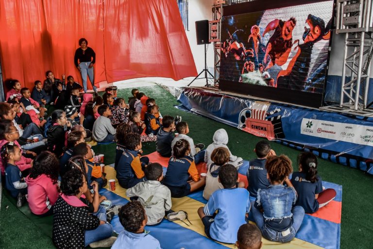 ’Cinema na Escola' chega a Itaboraí com exibição de filme e atividades recreativas para alunos da rede municipal (2)