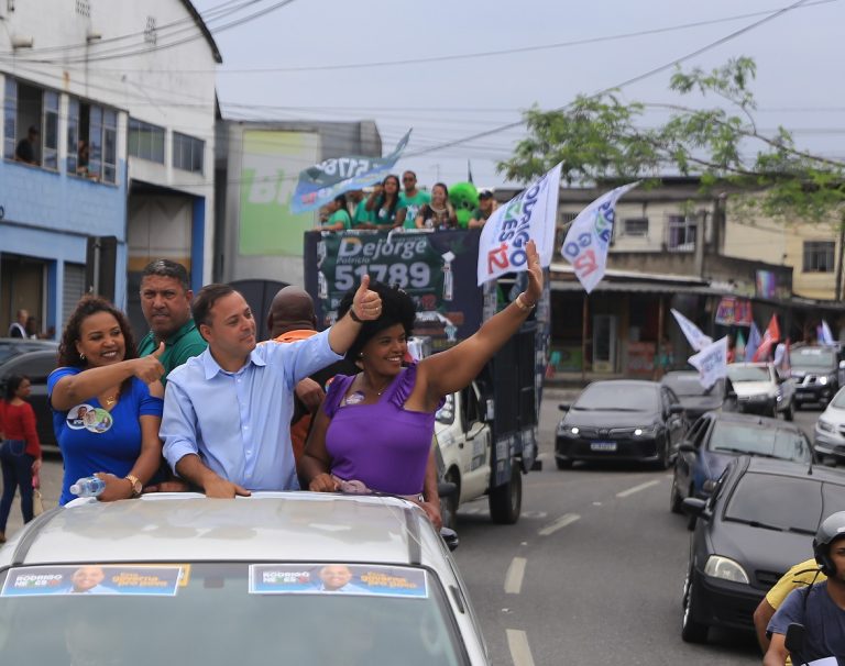 26.09 - Rodrigo Neves - carreata em São Gonçalo - crédito Alex Ramos 1