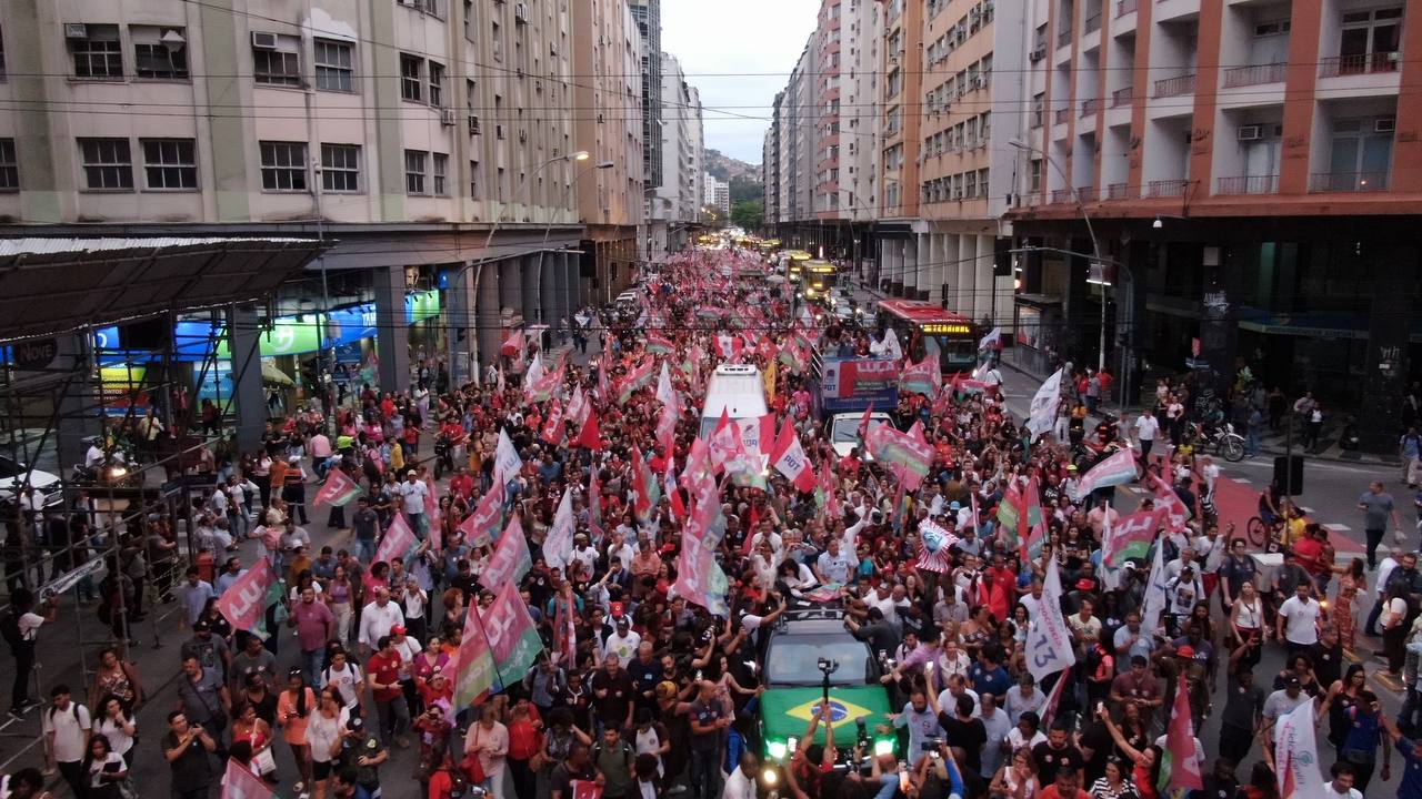 24.10.22 - Rodrigo Neves e Simone Tebet em NIterói - Avenida Ernani do Amaral Peixoto - Divulgação 1