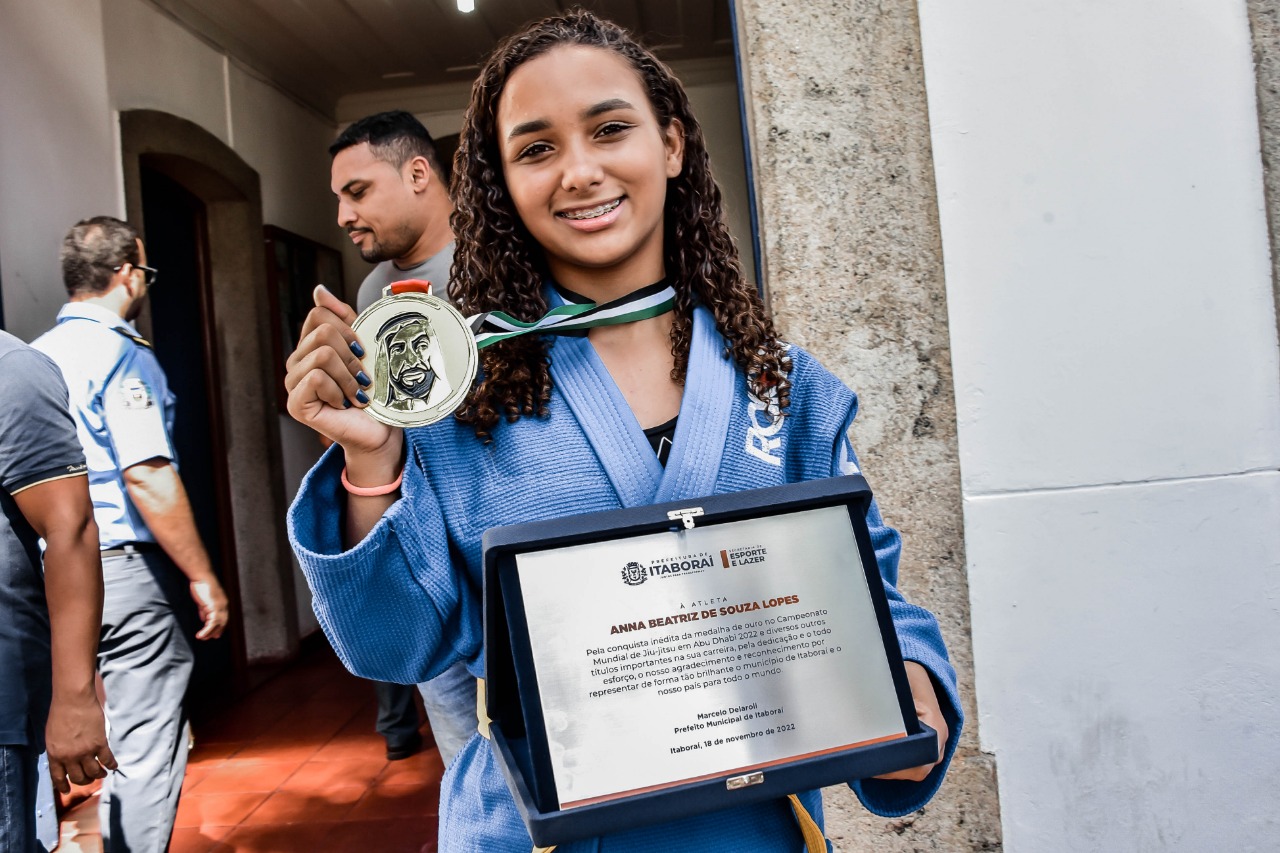 Campeã mundial de Jiu-Jitsu é recebida com homenagens em Itaboraí (1)