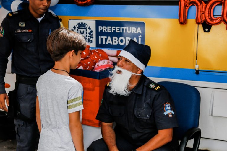 Ronda Solidária Guarda Municipal de Itaboraí distribui presentes de Natal para crianças (2)