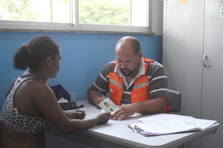 Assistencia-Social-Faz-Atendimentos-na-E.-M.-Amaral-Peixoto-Fotos-Fabio-Guimaraes-17