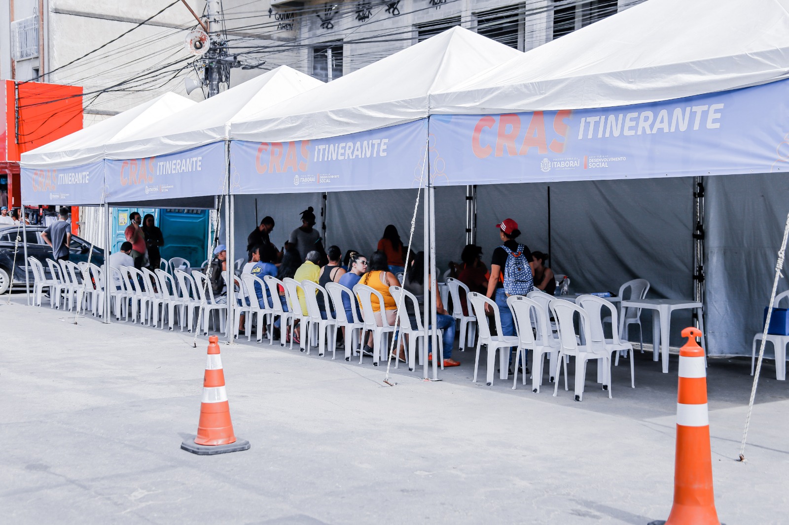 CRAS Itinerante traz serviços para a população na Avenida 22 de Maio (3)