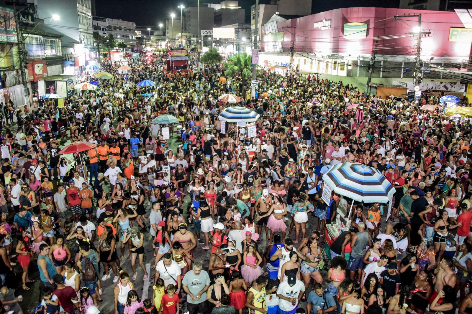 Ita Folia Carrossel de Emoções agita o segundo dia de carnaval em Itaboraí (3)