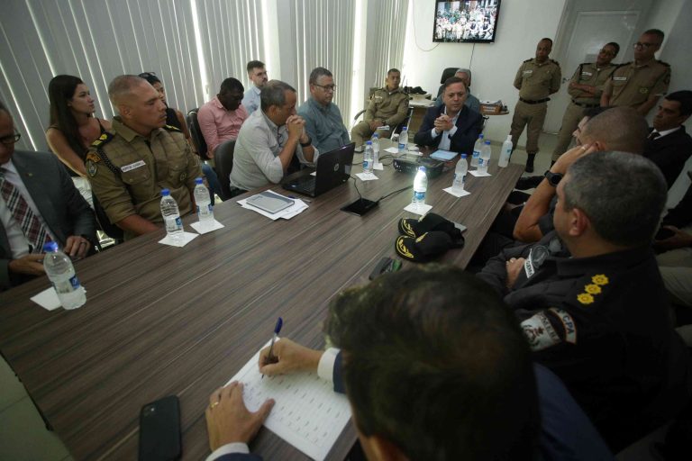 secretario rodrigo neves em reunião do GGIM 10