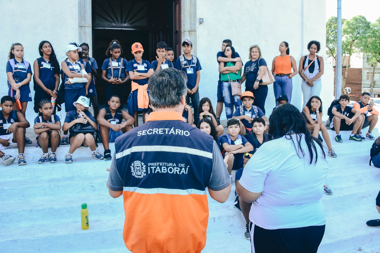 Alunos da rede municipal participam da retomada das visitas guiadas pelo Centro Histórico de Itaboraí (2)