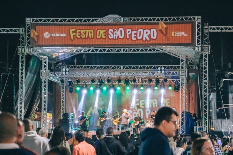 Festa de São Pedro reúne multidão em Venda das Pedras durante os quatro dias de evento (1)