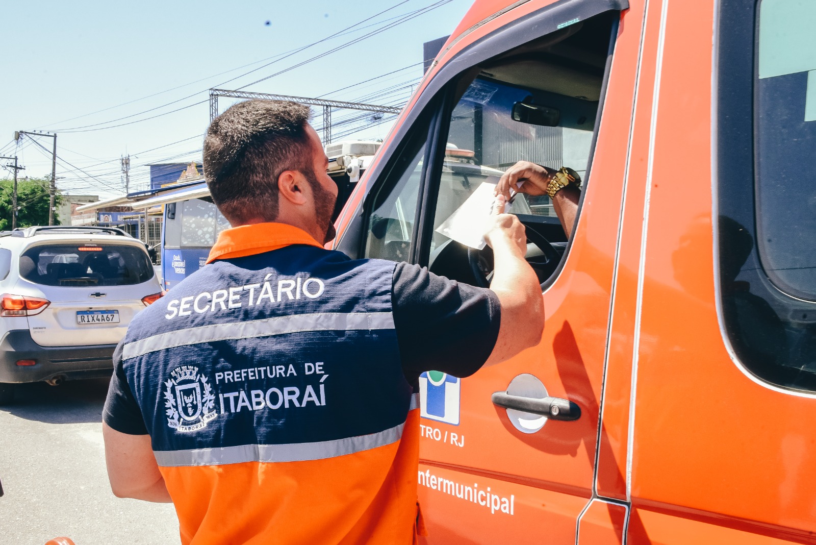 ’Blitz’ educativa leva conscientização à condutores e pedestres na Avenida 22 de Maio (3)