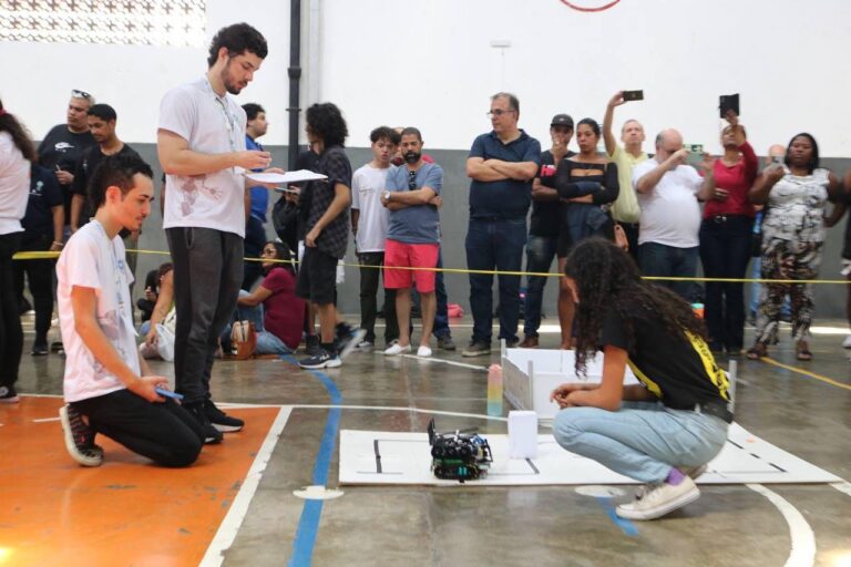 Escola Municipal João Brazil vence etapa estadual da Olimpíada Brasileira de Robótica_