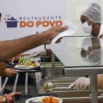 Restaurante do Povo - Operários da obra que foram conhecer o re