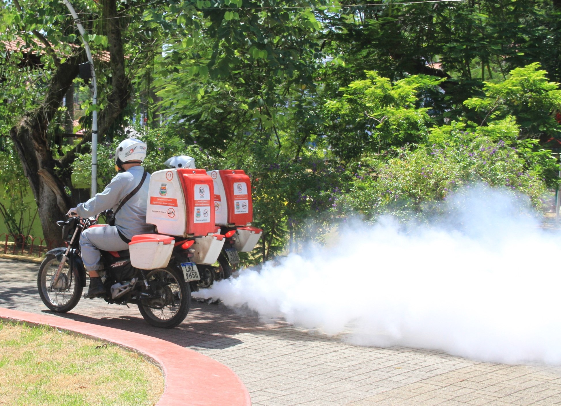 Motofogs-Dengue-Sanitizacao-Pulverizacao-Controle-de-Vetores-Foto-Julio-Diniz-07-03-2023-7