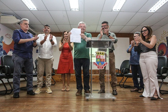 Prefeito Axel participa de lancamento da Escola Empreendedora em parceria com o SEBRAE em piratininga-13