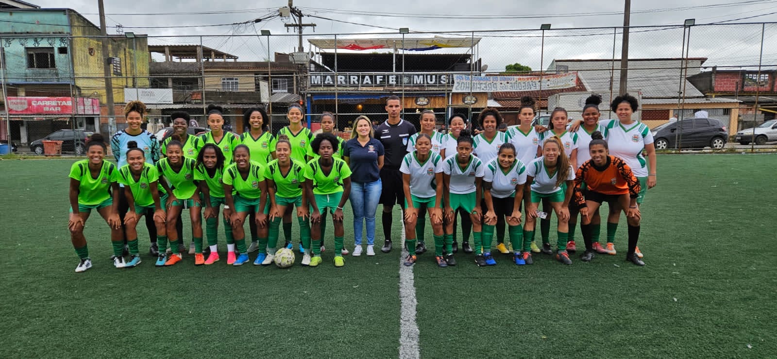 Equipe feminina do Jardim Catarina vence Taça das Comunidades (4)