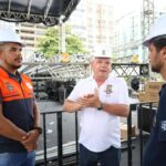 Prefeito de Niterói acompanha inspeção da montagem do palco dos shows do reveillon na Praia de Icaraí ..