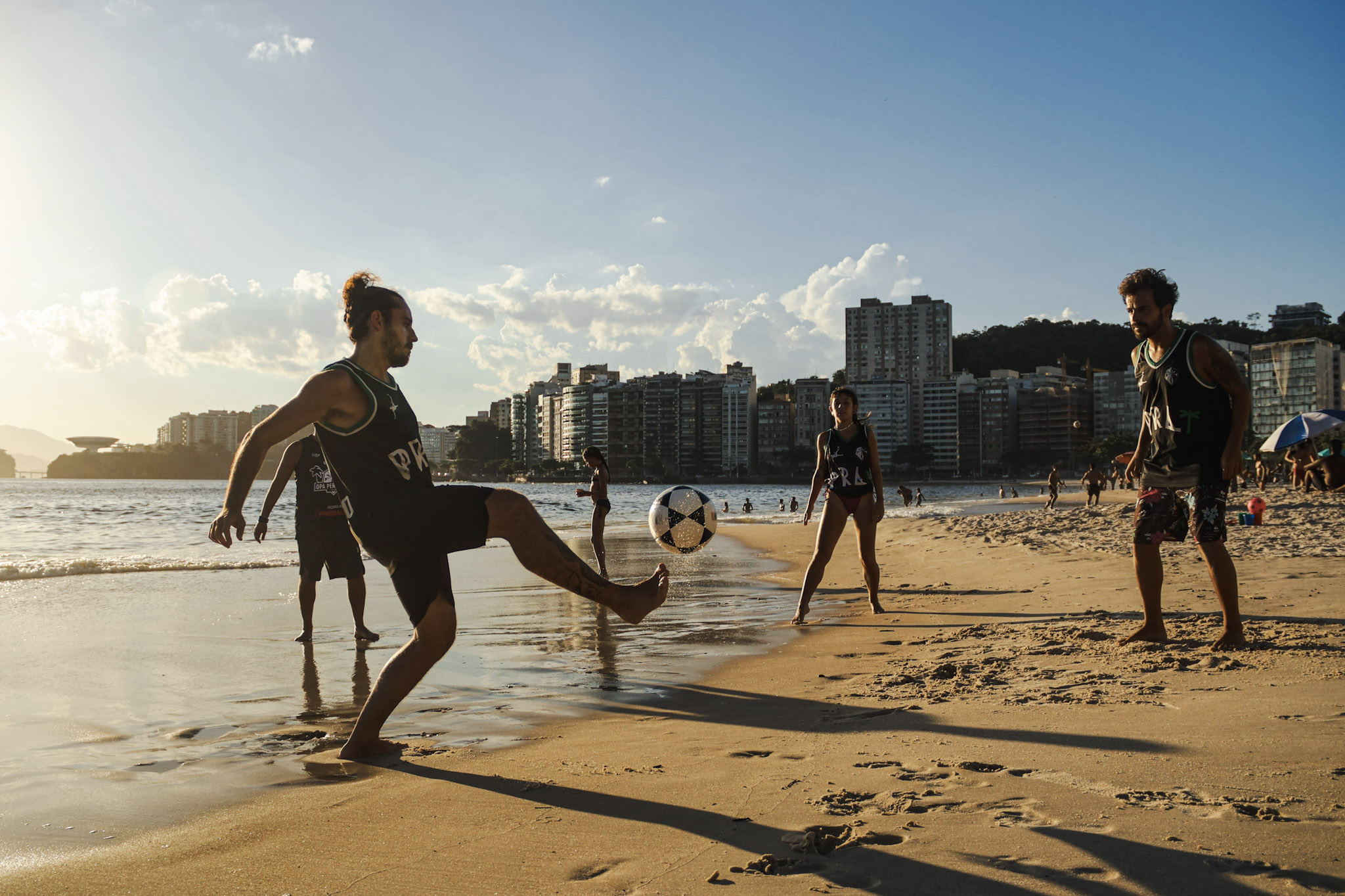 Equipe Pereiralta é anfitriã do torneio na praia. Foto Matheus Ministerio