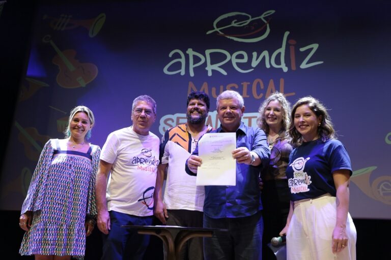 2024 02 29 - Prefeito Assiste apresentação do Aprendiz Musical - Alex Ramos (50)