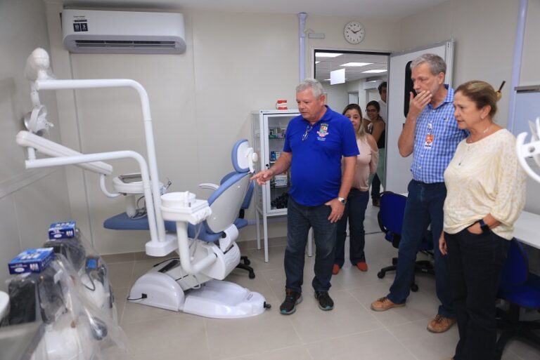 2024 05 09 Prefeito visita Médico de Família do Engenho do mato - Alex Ramos (11)