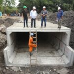 Prefeito visita a obra de drenagem do Barreto 14