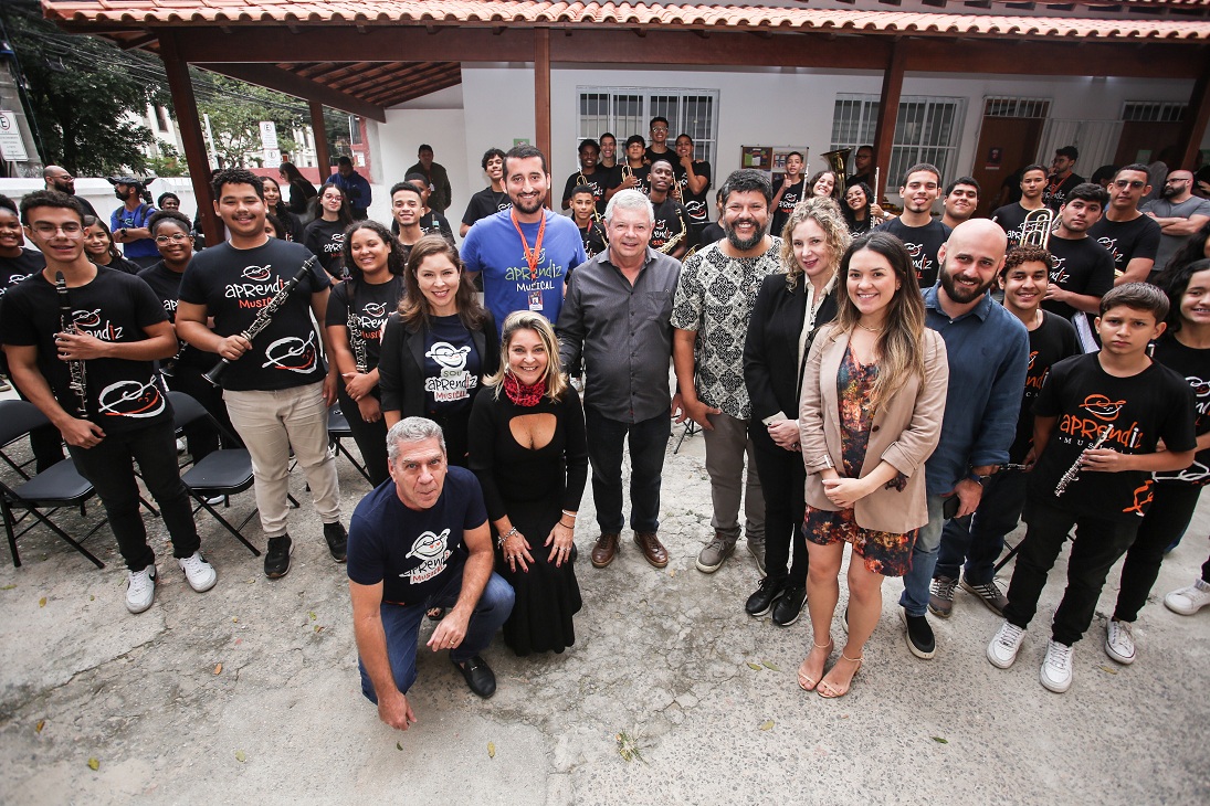 Prefeiuto Axel Grael participa do cafe da manha em comemoracao aos 110 anos do Conservatoriuo de Musica de Niteroi-33