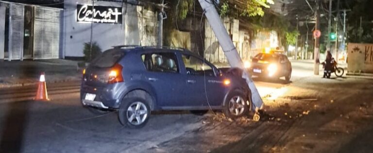 Colisão contra poste Niterói 1