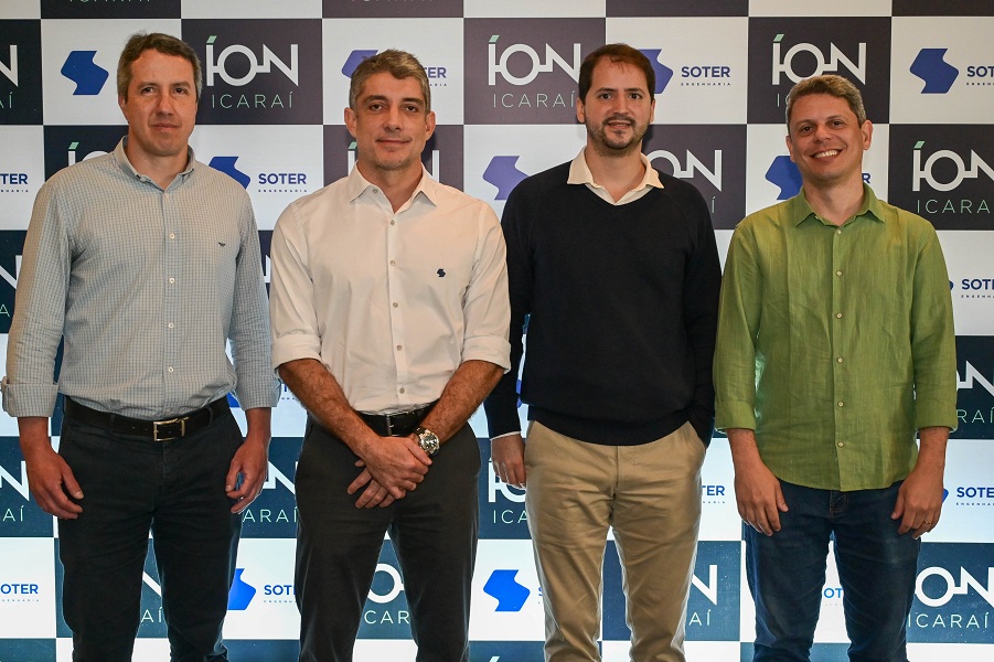 Leonardo Poerner (Diretor financeiro) , Julio Kezem (Vice-Presidente e sócio), Rodrigo Pecly (Diretor comercial) e José Americano Neto (Diretor de Engenharia)