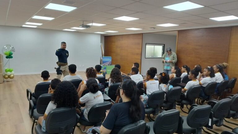 Palestra PRF na visitação ao Circuito Ponte