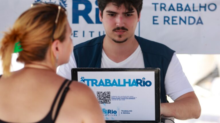 Sec trabalho faz ação com a previdência social no calçadão de Campo Grande Foto Roberto Moreyra - SMTE (13)