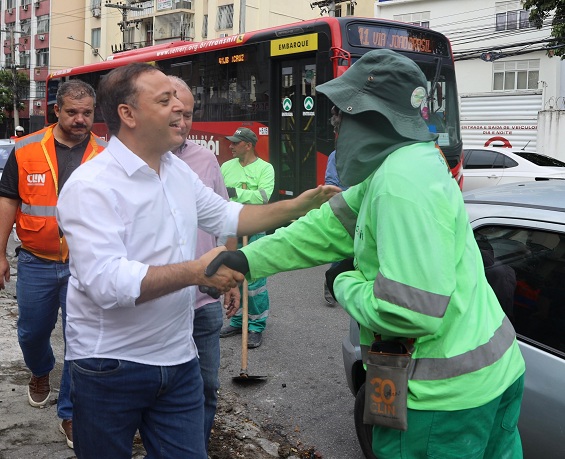 Foto Luciana Carneiro - programa Cidade Limpa (2)