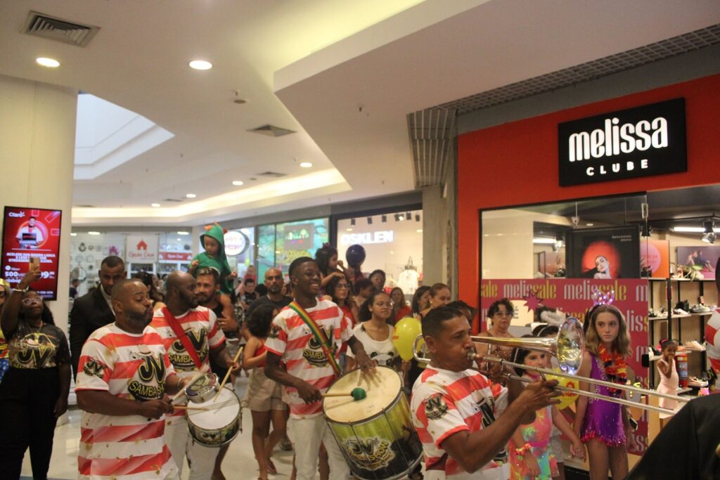 Circuito de Carnaval Shopping Multicenter Itaipu (2)