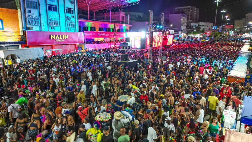 Ita Folia 2025 carnaval chega ao fim agitando uma multidão em Itaboraí (2)