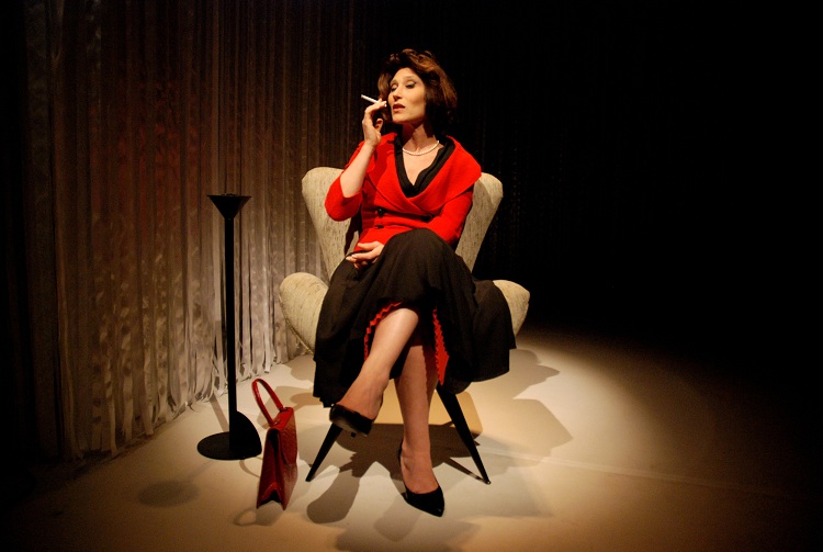 Simplesmente eu, ClariceLispector_BethGoulart04_Credito_Fabian