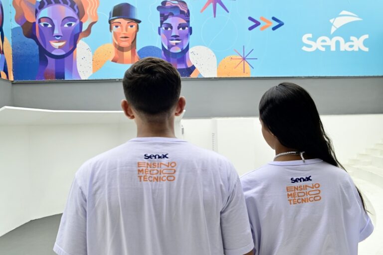 1ETLf9VLwITLfpDM (1)