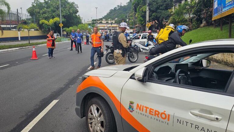 Fiscalização contra motos barulhentas no Cantagalo (3)
