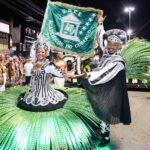 Academicos do Cubango- Desfile na Intendente (2)