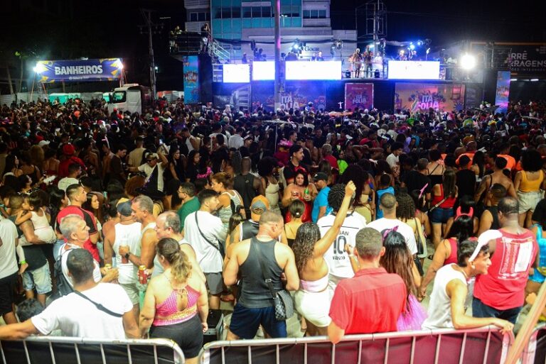 Ita Folia 2026 Carrossel de Emoções transforma Avenida 22 de Maio em grande baile funk (2)
