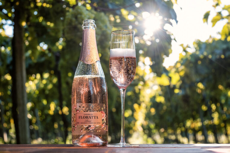 cfb329f2-ead8-474b-8105-be7a53659a5e