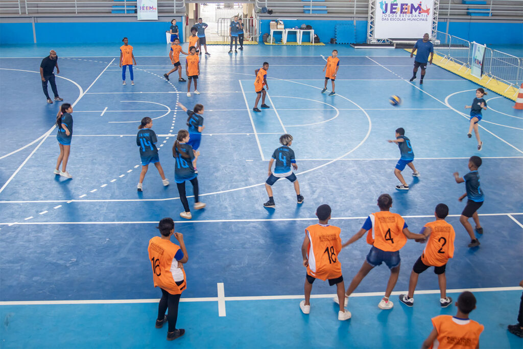 Finais dos jogos estudantis JEEM no ginásio poliesportivo. Macaé/RJ.