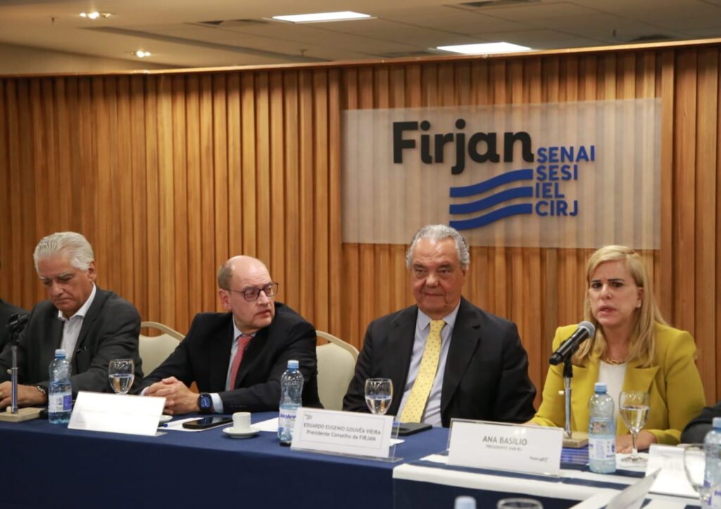 8352bd7c-3213-479b-98db-1157a110d8a2